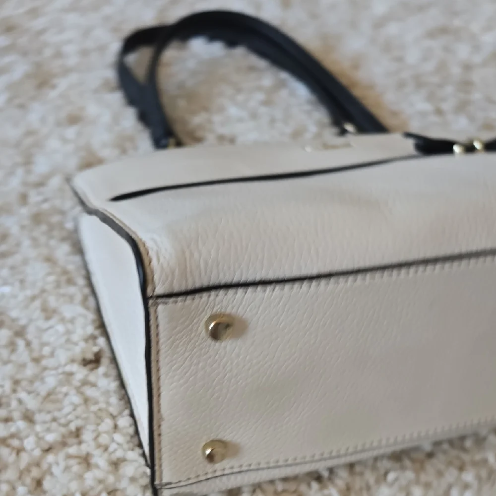 Kate Spade Black and White Bow Shoulder Bag - Picture 8 of 10